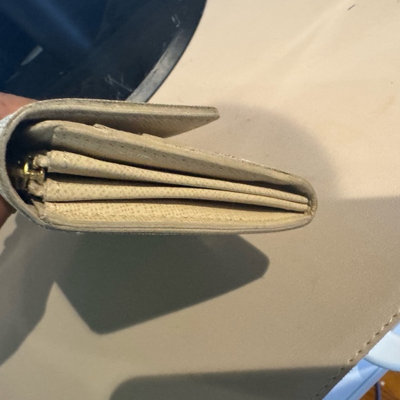 Louis Vuitton Checkered Cream and Gray Wallet - Picture 6 of 9